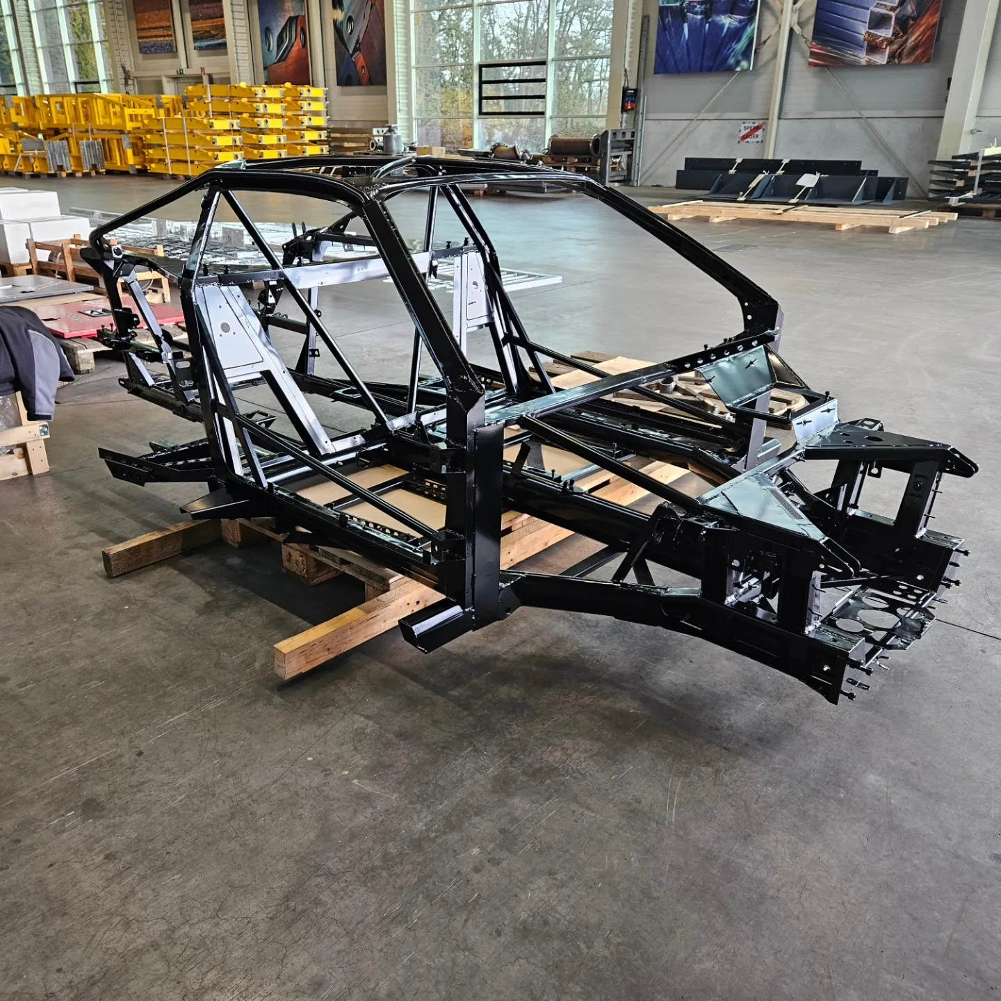 Selbst gebauter Rohrrahmen des F40-Nachbaus